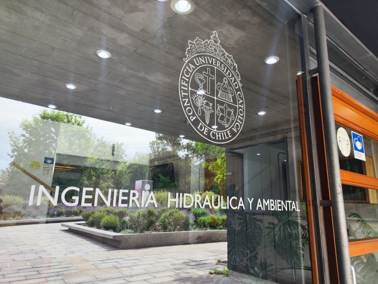 DIHA anuncia a los beneficiados de la Beca Arturo Cousiño Lyon 2026