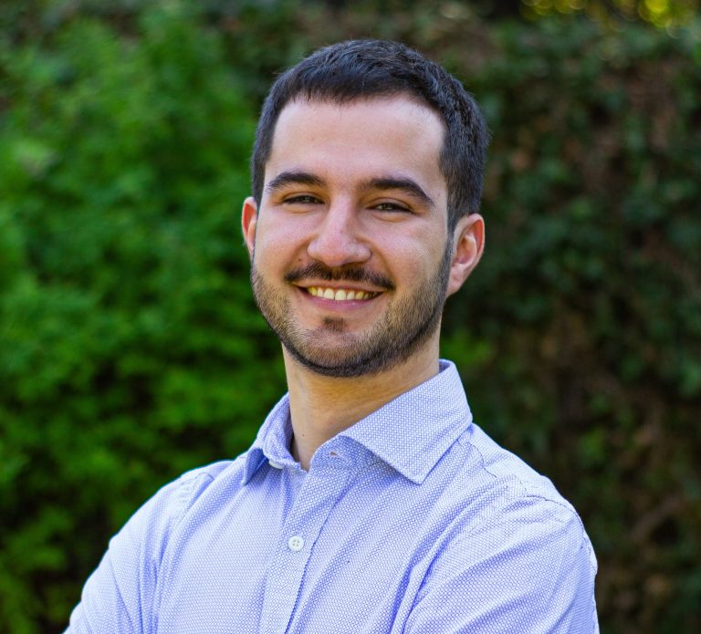 José Tomás Marquinez defendió exitosamente su tesis Doctoral, “DISEÑO Y GESTIÓN DE POLÍTICAS PÚBLICAS PARA LA RED DE SALUD PÚBLICA CHILENA”
