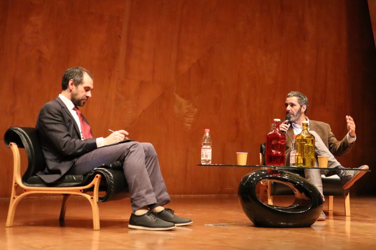 Charla Magistral con el Ministro Nicolás Grau en Introducción a la Economía