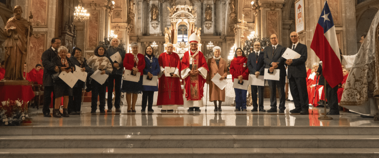 Nicolás Majluf recibe la Cruz del Apóstol de Santiago