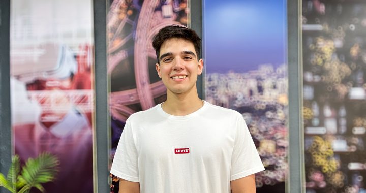 Tomás viaja a Canadá