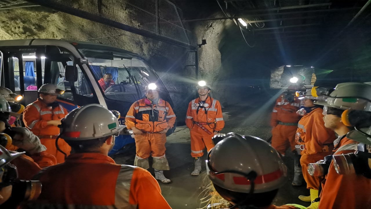IMPORTANCIA DE LA ACADEMIA PARA EL CRECIMIENTO DE LA INDUSTRIA MINERA - Departamento de Ingeniería de Minería