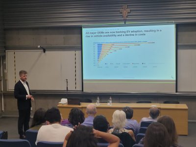 Charla Revolución energética 2030