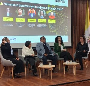 Profesora Lilian Velásquez destaca rol de la academia en liderazgo femenino y transformación de la minería