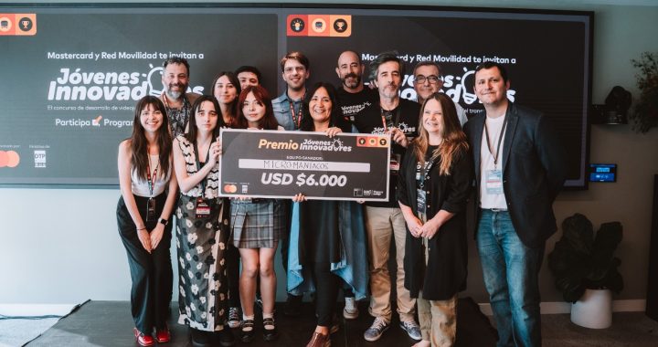 Estudiantes de Ingeniería triunfan en concurso “Jóvenes Innovadores” con creativo videojuego sobre transporte público