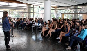 Con una amplia asistencia, alrededor de 130 alumnas participaron de la actividad.
