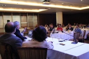 Exalumnos en último Desayuno de Actualidad 2015.