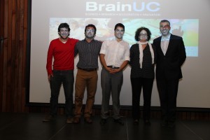 Algunos miembros del equipo de PolyNatural en ceremonia de premiación de Brain UC.