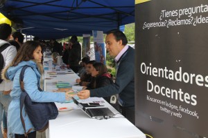 Ingeniería UC estuvo presente en la feria informando sobre los programas de intercambio académico, Doble Titulación y Doble Grado.