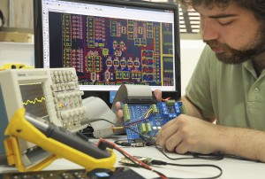 Promover en los alumnos el desarrollo de la ciencia, la tecnología y la innovación es el objetivo principal de esta iniciativa.