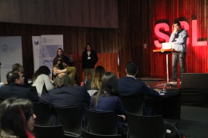 Cerca de 20 alumnos de Ingeniería UC participaron de la competencia.
