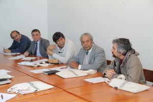 Profesores y autoridades de la Escuela participaron  del encuentro presentando diversos temas tales como el Programa de Doctorado a cargo del profesor Diego Celentano (en la foto).