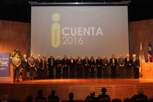 Ingenierps UC que egresaron en 1966 fueron reconocidos por haber cumplido 50 años de ejercicio de la profesión.