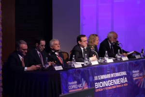 Expertos internacionales y locales participaron del encuentro. Además, estuvieron presentes autoridades de la UC y Fundación Copec UC, entre ellas el rector Ignacio Sánchez y vicepresidente de la Fundación.