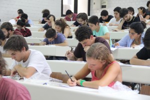 Durante las últimas dos semanas de enero los alumnos novatos de Ingeniería UC participarán de cursos de reforzamiento en precálculo con el fin de prepararse académicamente para la asignatura de Cálculo I