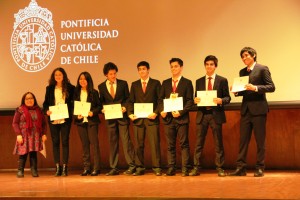El equipo creador de Hero's Glove se llevó el segundo lugar.