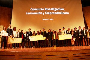 Los ganadores recibieron un premio monetario para que continúen trabajando en su emprendimiento. 