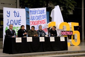 Docentes debatieron sobre exigencia v/s aprendizaje y docencia v/s academia. 