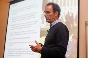 Decano de Ingeniería UC, Juan Carlos de la Llera