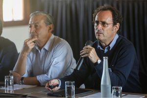 Decano Juan Carlos de la Llera y Patricio Núñez de la USM.