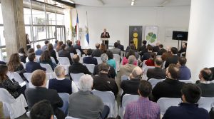 Profesor Nicolás Majluf en ceremonia de inauguración.