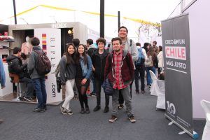 Alumnos en Feria Laboral 2018