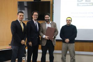 Premiación profesores que participaron en MOOC